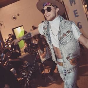 Meet your Posher, Zachary